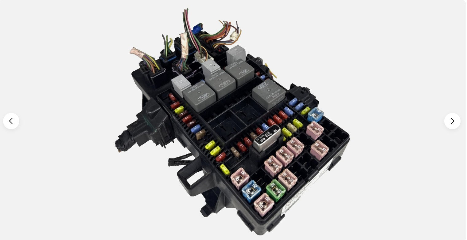 2005 2006 Ford F-150 Interior Dash Fuse Power Relay Box Panel 6L3T-14A067-EA OEM